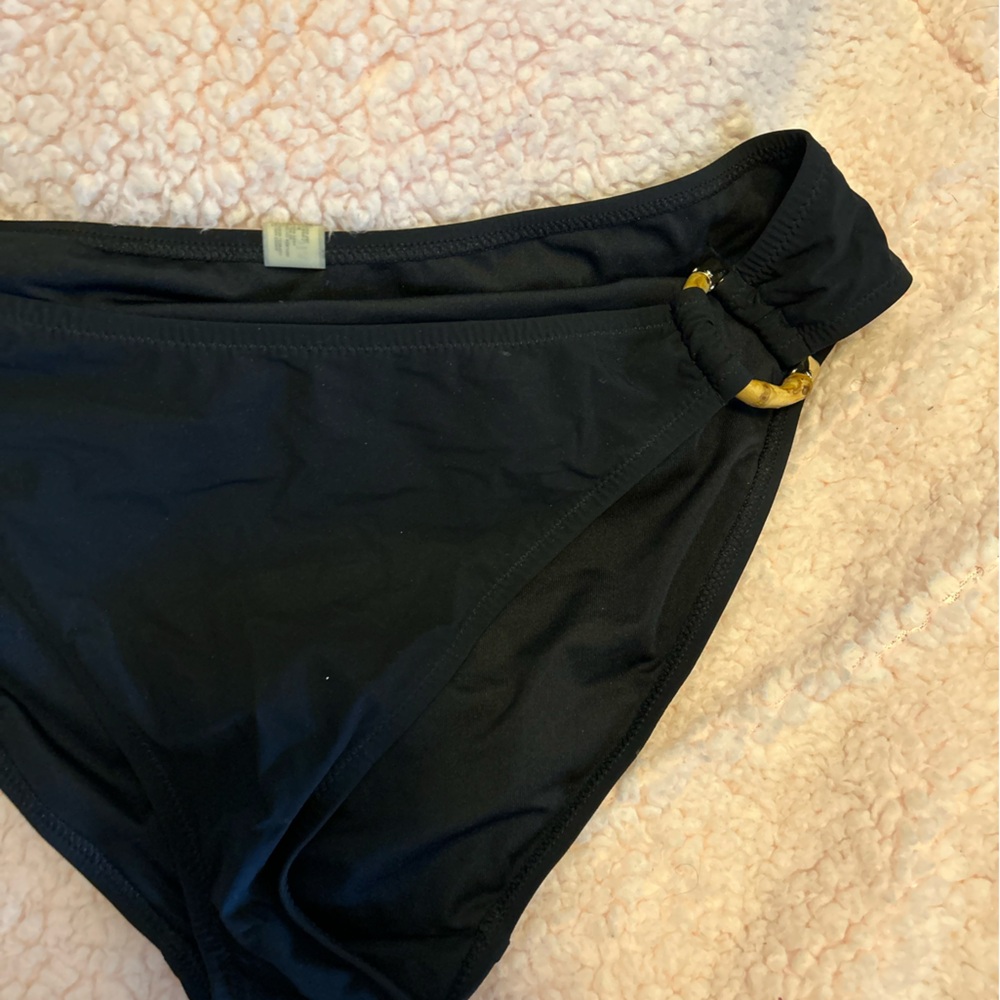 VICTORIA SECRET swim bottoms. - Picture 8 of 12